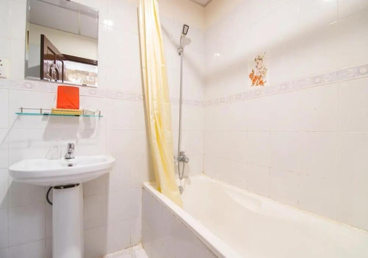 Tan Hoang Long Hotel Bandar Ho Chi Minh Luaran gambar